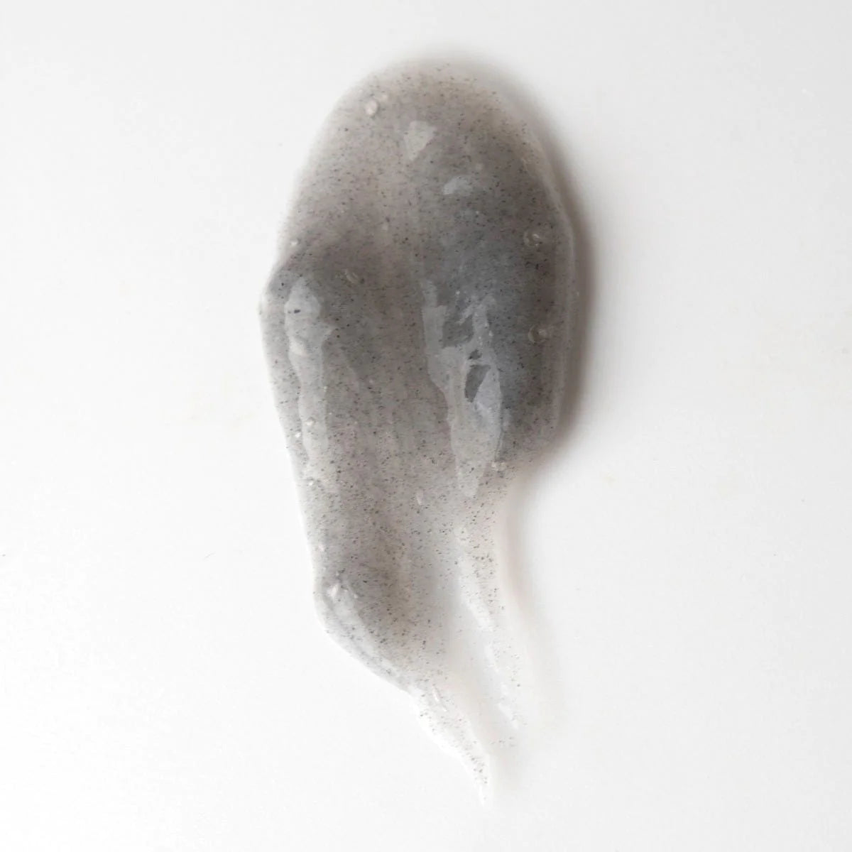 Chebe conditioner displayed on white background for natural hair care